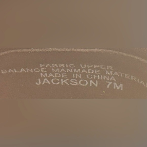 NWT Violet & Red Jackson Lazer Cut Topline Faux Suede Bootie in Burgundy Size 7M - Picture 14 of 16